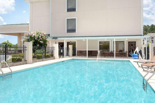 Baymont by Wyndham Augusta Riverwatch image 3